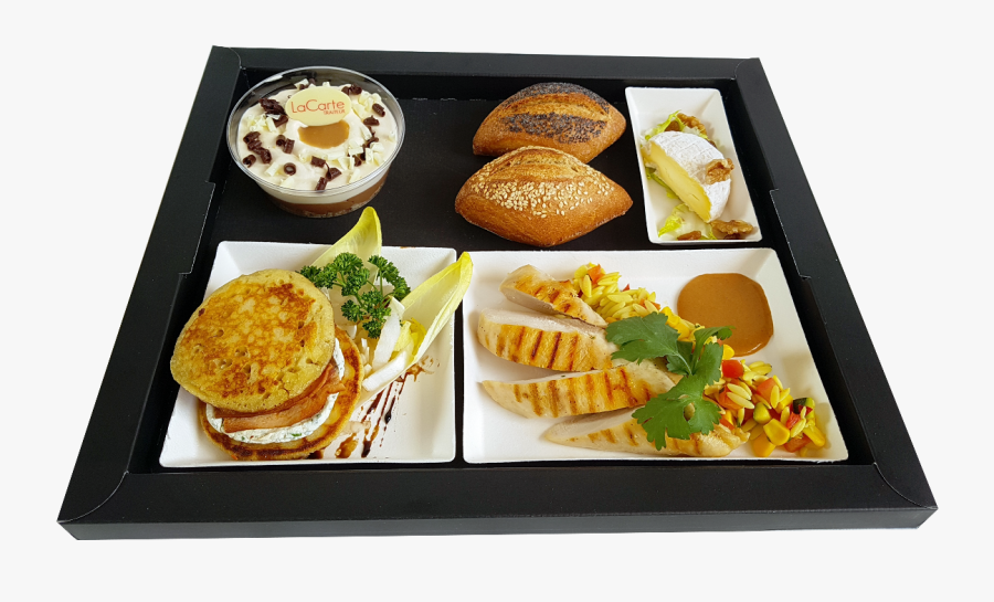 Poulet Satay Et Blinis Entre Autres Ornent Ce Plateau - Crêpe, Transparent Clipart